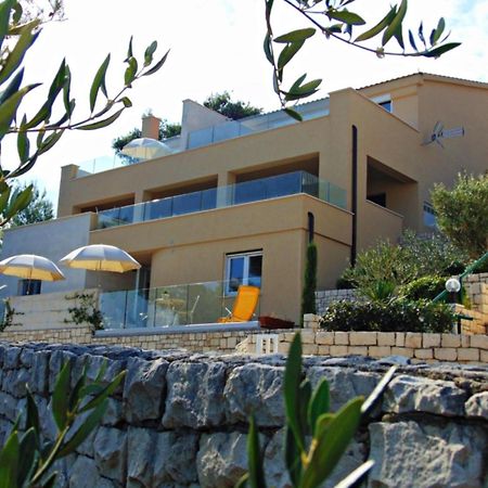 Apartment Vila Inga Postira Bagian luar foto