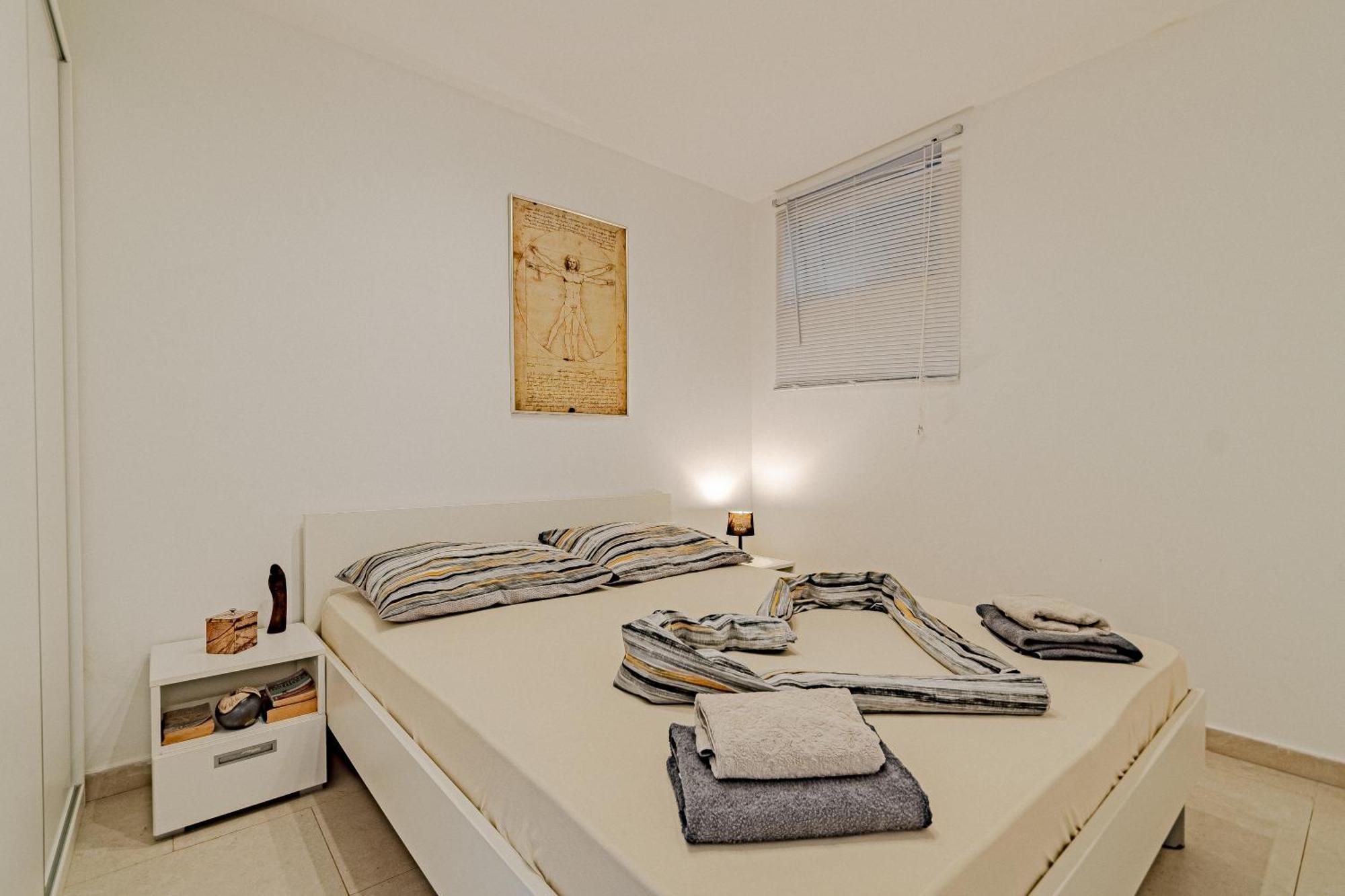 Apartment Vila Inga Postira Bagian luar foto
