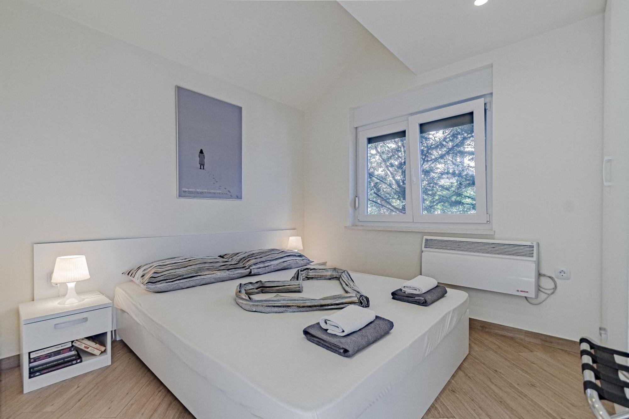 Apartment Vila Inga Postira Bagian luar foto