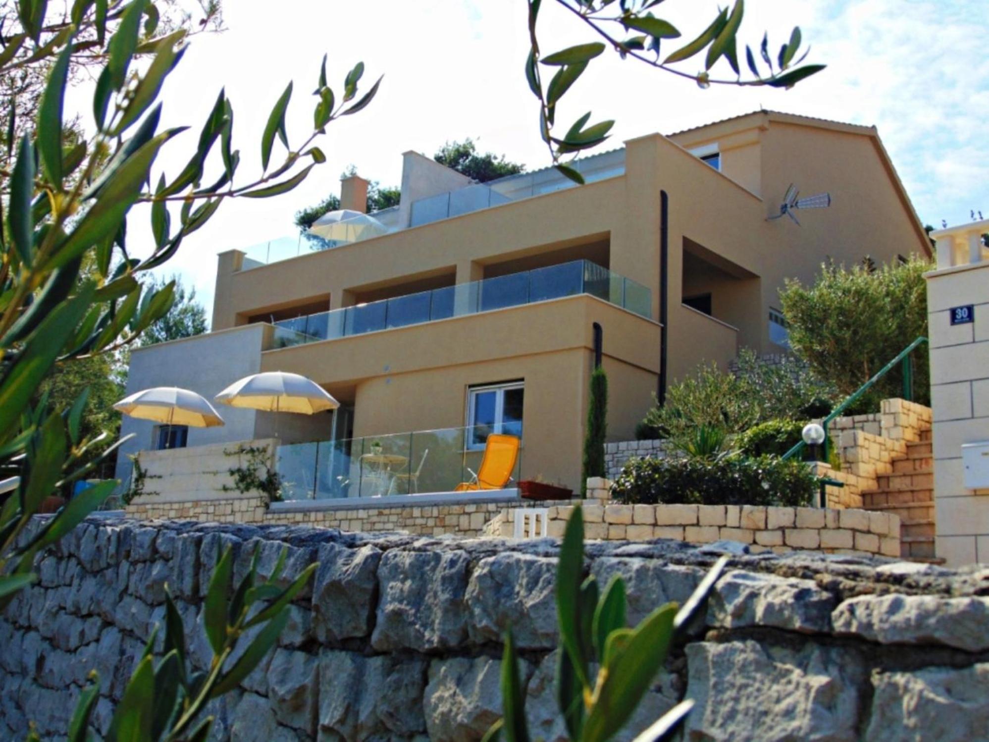 Apartment Vila Inga Postira Bagian luar foto